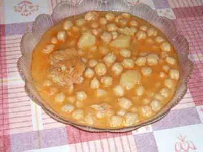 GARBANZOS CON BACALAO